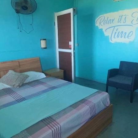 Tilapasse Resto & Guest House Port South East Екстериор снимка