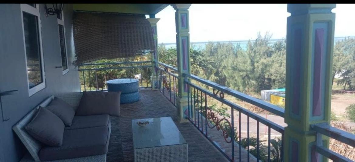 Tilapasse Resto & Guest House Port South East Екстериор снимка