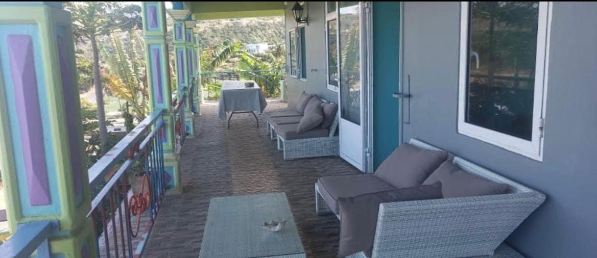 Tilapasse Resto & Guest House Port South East Екстериор снимка