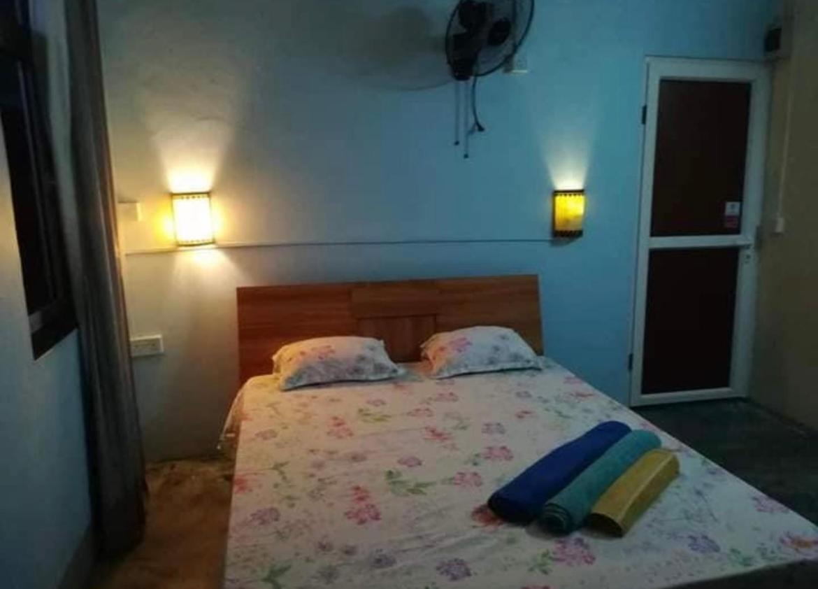 Tilapasse Resto & Guest House Port South East Екстериор снимка