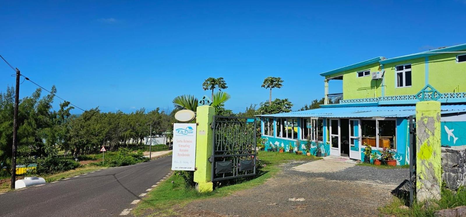 Tilapasse Resto & Guest House Port South East Екстериор снимка